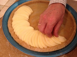 Overlapping the apple slices