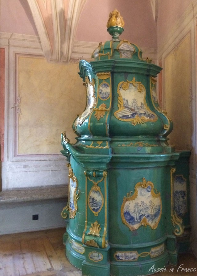 One of several porcelain stoves. There are practically no fireplaces.