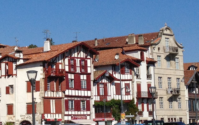 Ravel's birthplace is on the right