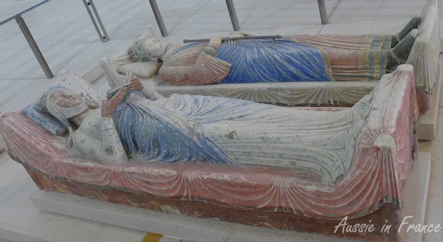 The recumbent statues of Aliénor dAquitaine and Henry II