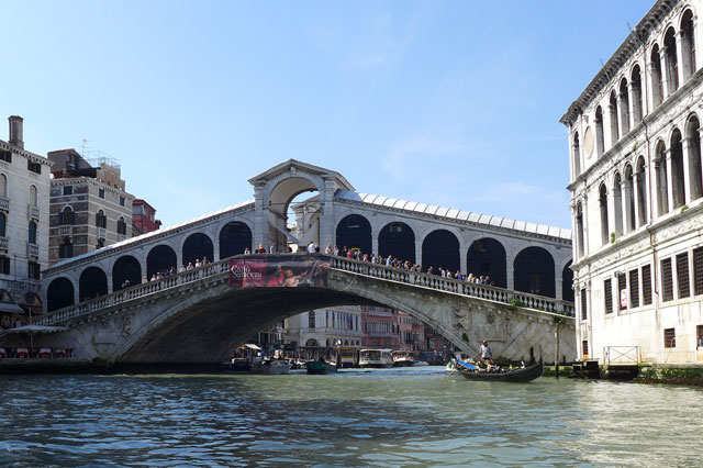 Approaching the Rialto Bridge