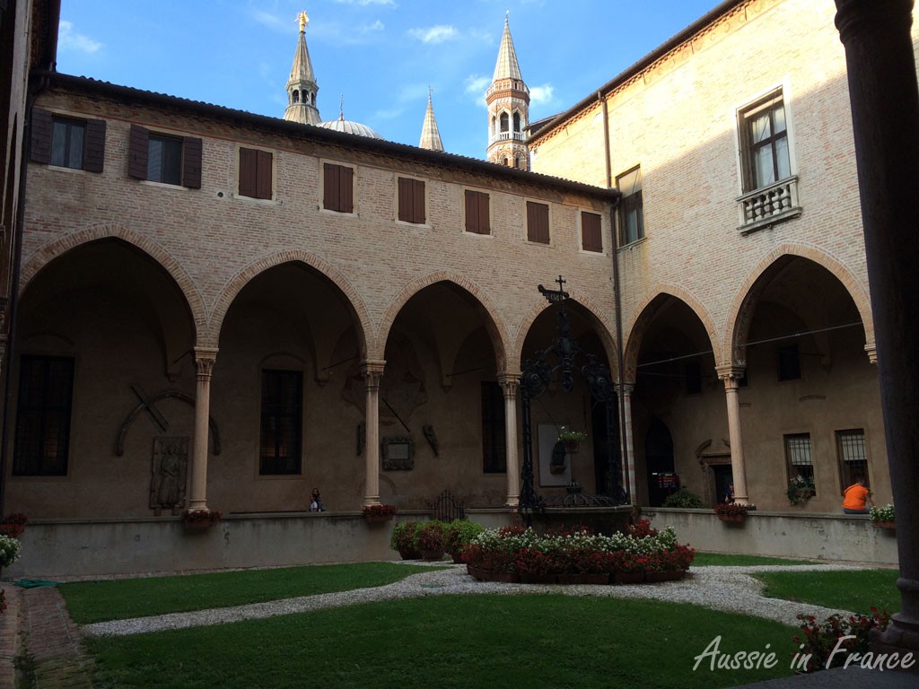 Second set of cloisters at the Basilica di Sant'Antonio