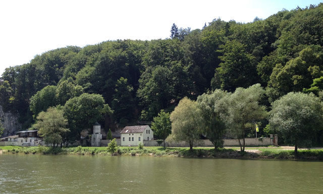 A smaller monastery on the banks of the Danube with a troglodyte church
