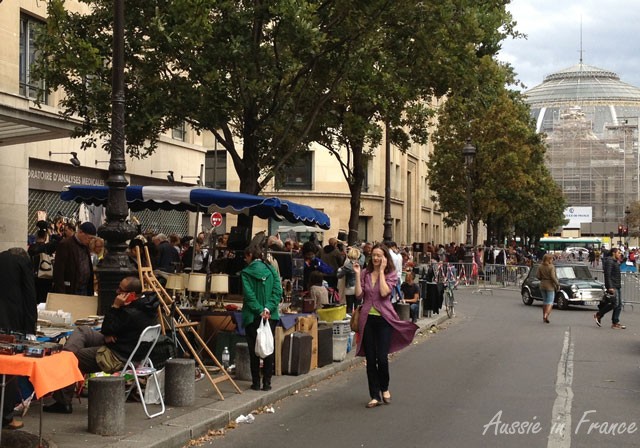 The vide-grenier went right down Colonel Driant