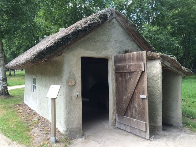 Small reed-thatched clay house in Moormuseum