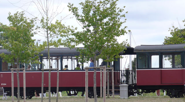 Turn-of-the-century steam train 